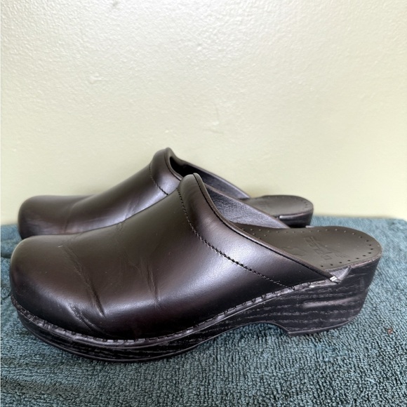 Dansko Black Leather Slide In Sonja Clogs Sz 38 (US 7.5-8) Nurses Medical Vet Tx - Picture 1 of 11